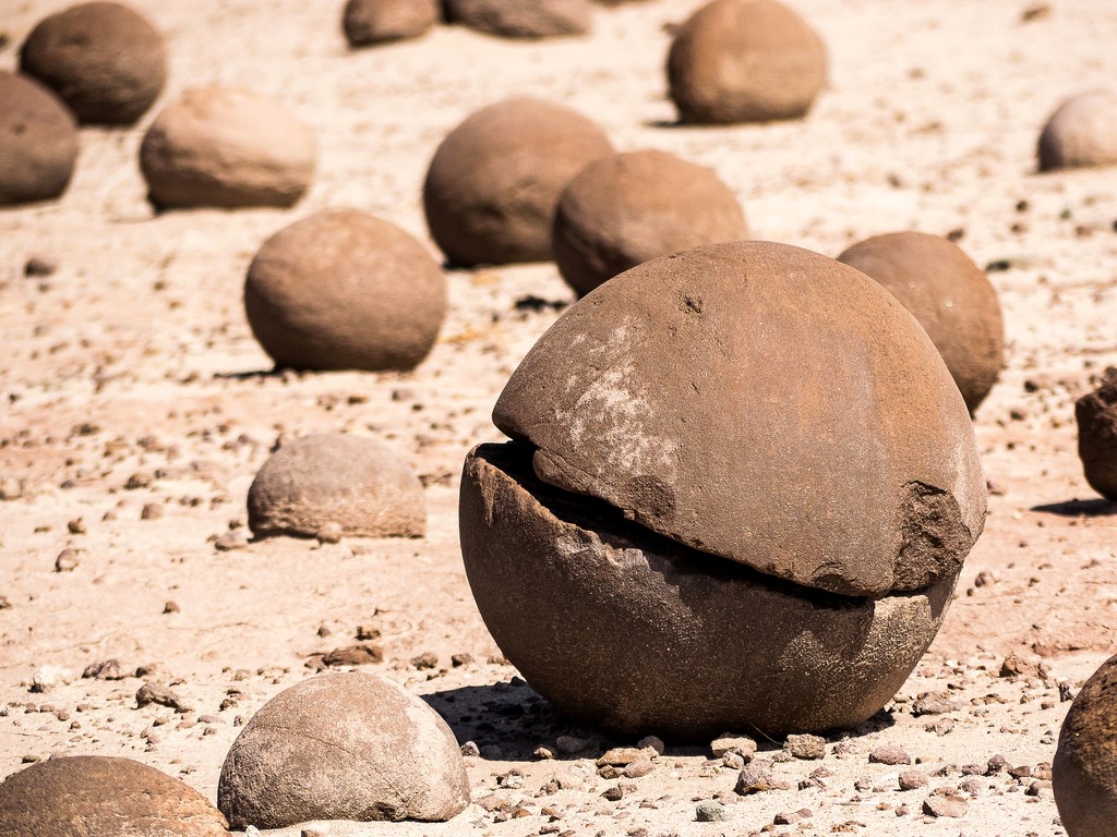 Piedras erosionadas del Valle de la Luna