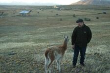Mr et Mme Boldor en Argentine avec un guanaco